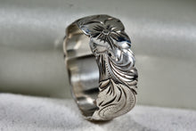 Load image into Gallery viewer, Sterling Silver Floral Etched Wide Silver Ring Size 11
