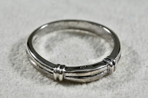 Sterling Silver Double Knot Narrow Band Ring Size 8