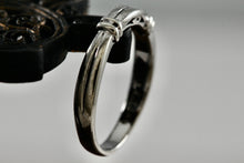 Load image into Gallery viewer, Sterling Silver Double Knot Narrow Band Ring Size 8
