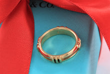 Load image into Gallery viewer, Tiffany &amp; Co. Atlas 18K Gold Stripe Roman Numeral Band Ring
