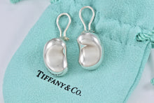 Load image into Gallery viewer, Tiffany &amp; co. Elsa Peretti Silver Large Bean Clip on Earrings
